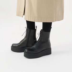 Vagabond Tara Lace up Boots